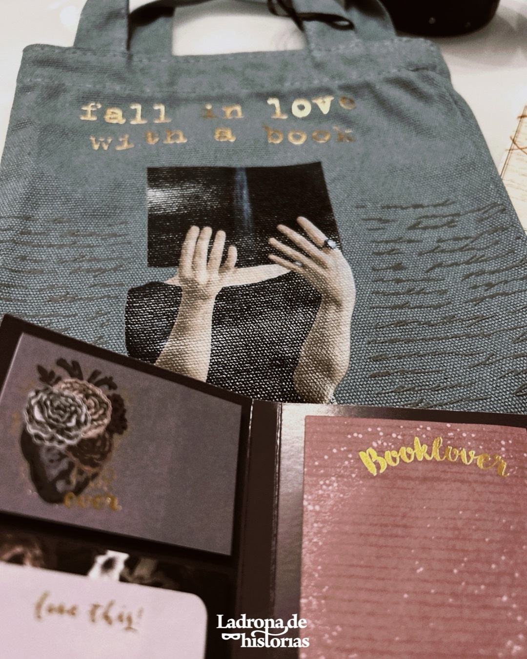 Pack Fall in Love with a Book - Imagen 4